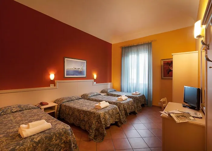 Eden Hotel 3*