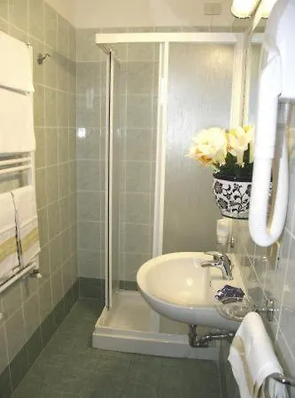 Eden Hotel 3*