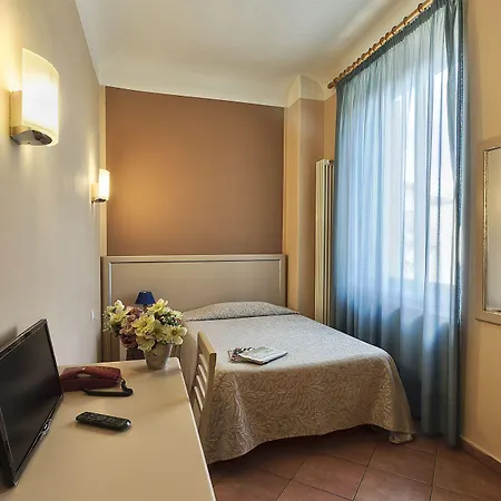 Ξενοδοχείο Eden 3*